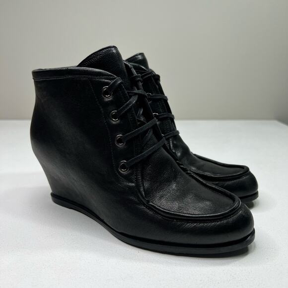 Stuart Weitzman Shoes - Stuart Weitzman Wedge Leather Ankle Bootie Black Lace Up Soft Comfort Luxury 5.5